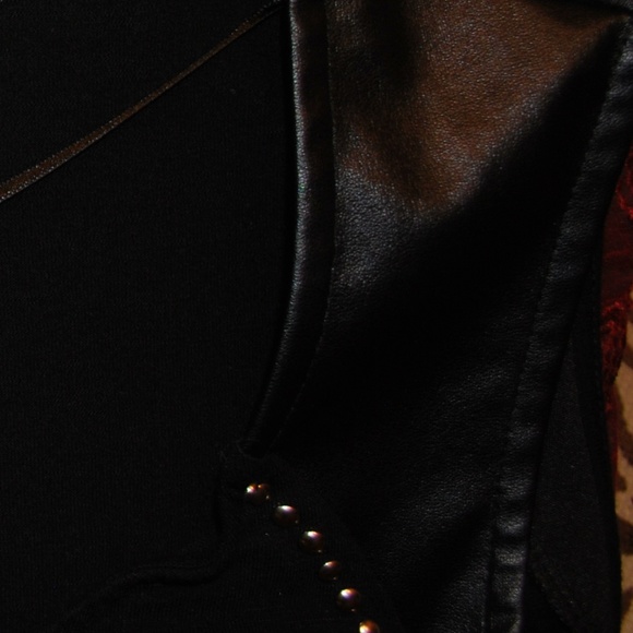 EUC Rock and Republic sleeveless Top - Picture 5 of 5